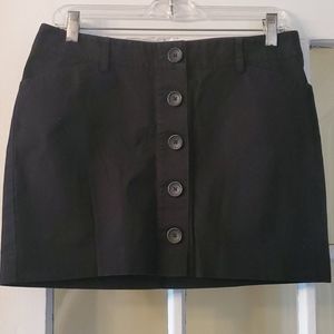 Express button skirt
